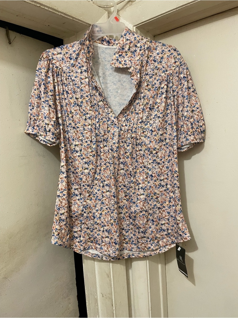 NWT Women’s Floral Collared Blouse Size M Pink Blue Short Sleeve